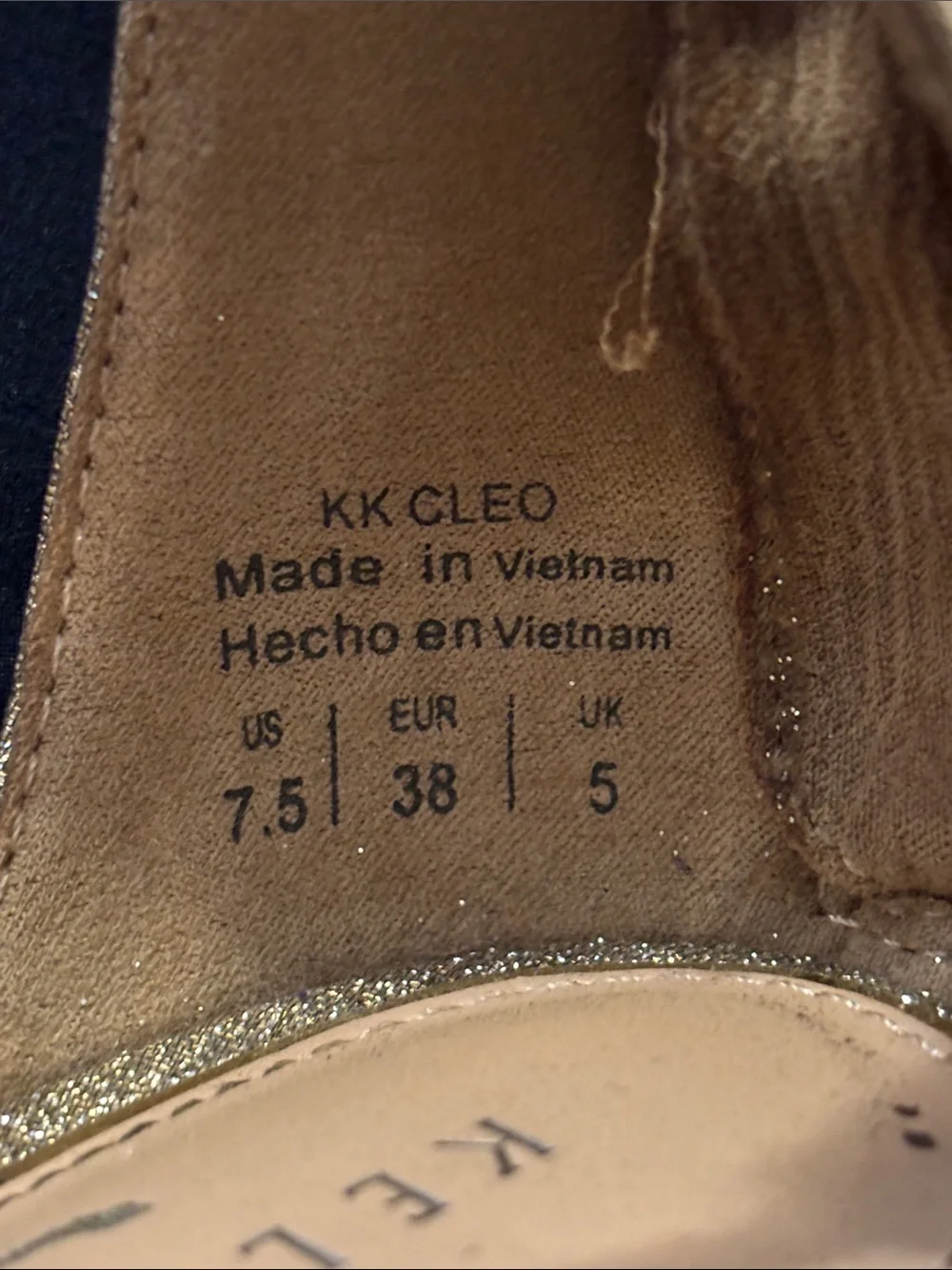 Kelly & Katie Leffli Sandal Gold Glitter Heel Size 7.5